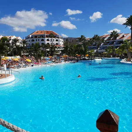 Ground Floor No 5 With Fantastic Heated Pool Close To The Sea, Gardensite Apartment