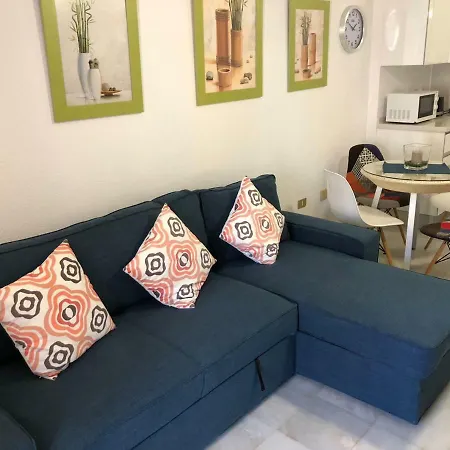 Ground Floor No 5 With Fantastic Heated Pool Close To The Sea, Gardensite Apartment