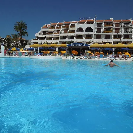Ground Floor No 5 With Fantastic Heated Pool Close To The Sea, Gardensite Apartment Arona (Tenerife)