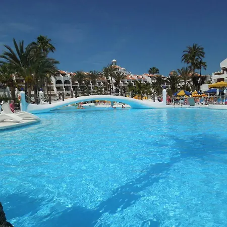 Ground Floor No 5 With Fantastic Heated Pool Close To The Sea, Gardensite Apartment Arona (Tenerife)