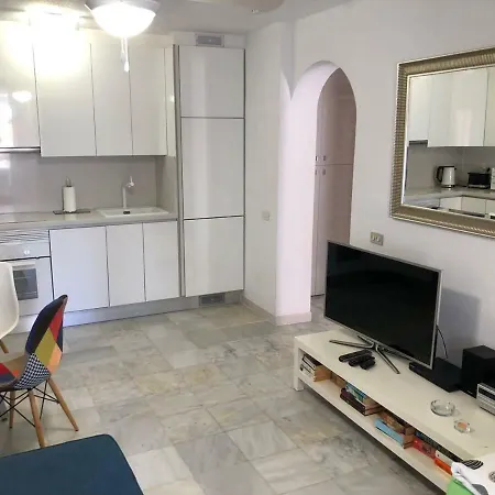 Ground Floor No 5 With Fantastic Heated Pool Close To The Sea, Gardensite Apartment